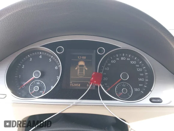 ✅ 2013 Volkswagen CC Sport • VIN: WVWBN7AN7DE559146 • Lot: 42229896. Wystawiony na IAAI z przebiegiem 152 058 mil. Bezpłatny archiwum sprzedaży aukcyjnych z USA i szczegółowy raport historii pojazdu na DreamBid. Zdjęcie 7.