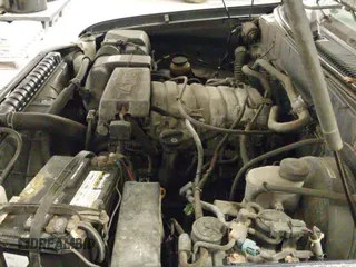 ✅ 2000 Toyota Tundra SR5 • VIN: 5TBRT3412YS063637 • Лот: 43718099. Опубликован ранее на IAAI с пробегом 197 771 миль. Бесплатный доступ к архиву аукционных продаж из США и подробный отчёт об истории автомобиля на DreamBid. Изображение 16.