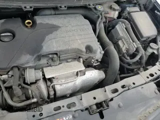 ✅ 2019 Chevrolet Cruze LT • VIN: 3G1BE6SM5KS555978 • Lot: 71033325. Listed on Copart with 103,493 mi. Free auction sales archive from the USA and detailed vehicle history report at DreamBid. Image 14.