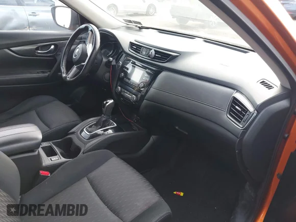 ✅ 2017 Nissan Rogue SV • VIN: JN8AT2MV3HW256157 • Lot: 44146762. Wystawiony na IAAI z przebiegiem 128 230 mil. Bezpłatny archiwum sprzedaży aukcyjnych z USA i szczegółowy raport historii pojazdu na DreamBid. Zdjęcie 5.