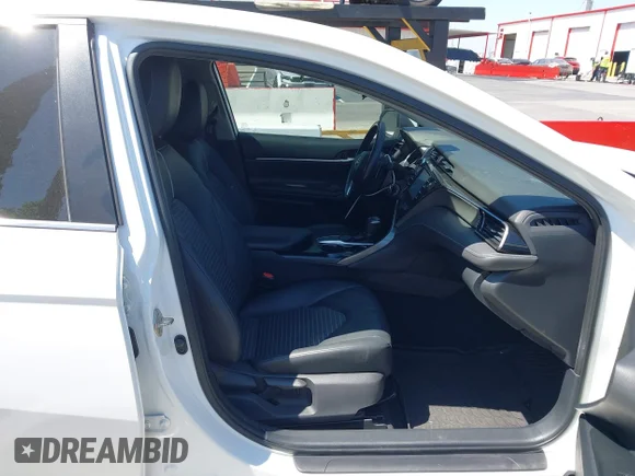 ✅ 2019 Toyota Camry SE • VIN: 4T1B11HKXKU278381 • Lot: 45481132. Wystawiony na IAAI z przebiegiem 64 031 mil. Bezpłatny archiwum sprzedaży aukcyjnych z USA i szczegółowy raport historii pojazdu na DreamBid. Zdjęcie 5.