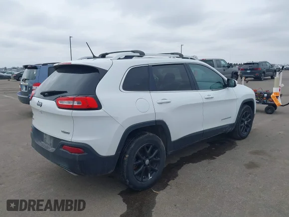 ✅ 2015 Jeep Cherokee Latitude • VIN: 1C4PJMCS6FW755269 • Лот: 44446931. Опубліковано раніше на IAAI з пробігом 126 263 миль. Безкоштовний доступ до архіву аукціонних продажів зі США та докладний звіт про історію автомобіля на DreamBid. Зображення 4.