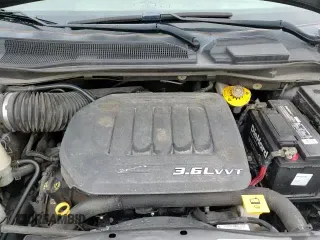 ✅ 2018 Dodge Grand Caravan SE • VIN: 2C4RDGBG8JR198929 • Lot: 69957565. Wystawiony na Copart z przebiegiem 104 765 mil. Bezpłatny archiwum sprzedaży aukcyjnych z USA i szczegółowy raport historii pojazdu na DreamBid. Zdjęcie 14.