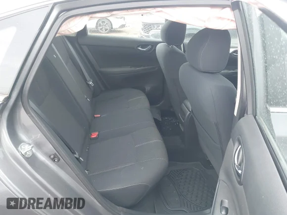 ✅ 2017 Nissan Sentra SR • VIN: 3N1AB7APXHY373831 • Lot: 44361060. Wystawiony na IAAI z przebiegiem 41 463 mil. Bezpłatny archiwum sprzedaży aukcyjnych z USA i szczegółowy raport historii pojazdu na DreamBid. Zdjęcie 8.