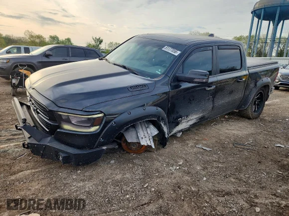 ✅ 2019 Ram 1500 Laramie • VIN: 1C6SRFJT4KN544704 • Lot: 51177056. Wystawiony na Copart z przebiegiem 116 176 mil. Bezpłatny archiwum sprzedaży aukcyjnych z USA i szczegółowy raport historii pojazdu na DreamBid. Zdjęcie 1.