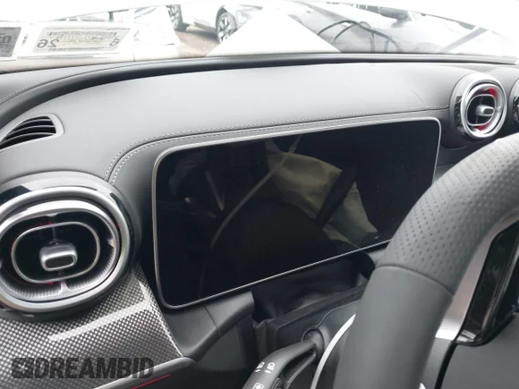 ✅ 2025 Mercedes-Benz GLC 300 • VIN: W1NKM4HB7SF355850 • Lot: 43888117. Wystawiony na IAAI z przebiegiem 9 087 mil. Bezpłatny archiwum sprzedaży aukcyjnych z USA i szczegółowy raport historii pojazdu na DreamBid. Zdjęcie 7.