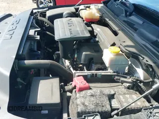 2019 Ram 1500 Big Horn z VIN 1C6RRFFG1KN917238, wystawiony jako IAAI lot #41812100 z przebiegiem 28 407 mil mil oraz . Historia ofert i sprzedaży dostępna na DreamBid. Obrazek 20.