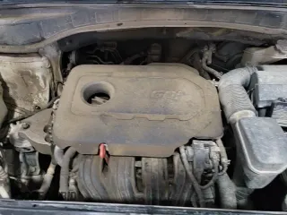 ✅ 2018 Hyundai Santa Fe 2.4L • VIN: 5NMZT3LB2JH088838 • Lot: 57902485. Listed on Copart with 118,294 mi. Free auction sales archive from the USA and detailed vehicle history report at DreamBid. Image 14.