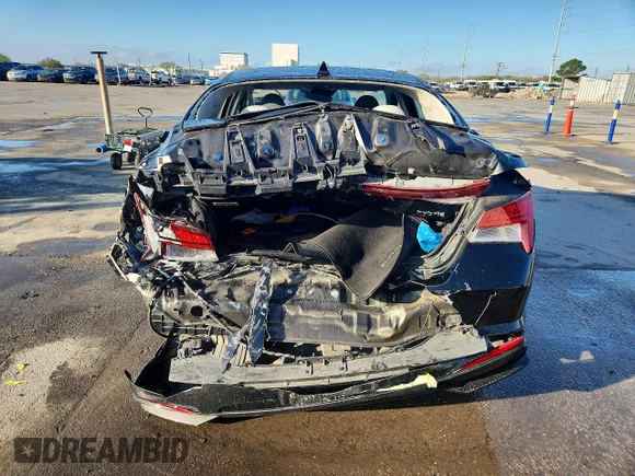 ✅ 2023 Hyundai Elantra Limited • VIN: KMHLN4AJ6PU068136 • Lot: 41802736. Wystawiony na Copart z przebiegiem 47 927 mil. Bezpłatny archiwum sprzedaży aukcyjnych z USA i szczegółowy raport historii pojazdu na DreamBid. Zdjęcie 6.