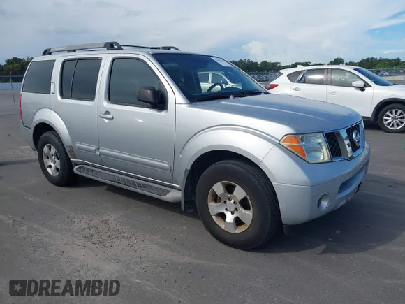 ✅ 2005 Nissan Pathfinder LE • VIN: 5N1AR18U55C761860 • Lot: 43260379. Wystawiony na IAAI z przebiegiem 206 331 mil. Bezpłatny archiwum sprzedaży aukcyjnych z USA i szczegółowy raport historii pojazdu na DreamBid. Zdjęcie 1.