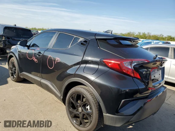 ✅ 2021 Toyota C-HR LE • VIN: JTNKHMBX0M1125739 • Lot: 45174473. Wystawiony na Copart z przebiegiem 9 140 mil. Bezpłatny archiwum sprzedaży aukcyjnych z USA i szczegółowy raport historii pojazdu na DreamBid. Zdjęcie 2.