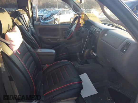 ✅ 2002 Toyota Tacoma • VIN: 5TEHN72N82Z074517 • Lot: 44126278. Wystawiony na IAAI z przebiegiem 177 140 mil. Bezpłatny archiwum sprzedaży aukcyjnych z USA i szczegółowy raport historii pojazdu na DreamBid. Zdjęcie 5.