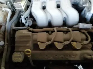 ✅ 2005 Ford Freestyle • VIN: 1FMDK04135GA13513 • Лот: 85050244. Опубликован ранее на Copart с пробегом 264 633 миль. Бесплатный доступ к архиву аукционных продаж из США и подробный отчёт об истории автомобиля на DreamBid. Изображение 13.