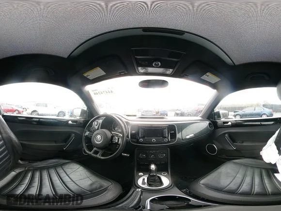 ✅ 2012 Volkswagen Beetle Turbo • VIN: 3VWVA7AT5CM624055 • Lot: 44474248. Wystawiony na IAAI z przebiegiem 56 092 mil. Bezpłatny archiwum sprzedaży aukcyjnych z USA i szczegółowy raport historii pojazdu na DreamBid. Zdjęcie 18.