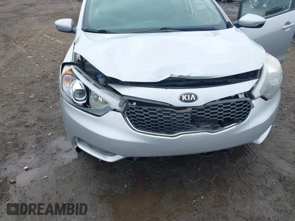 ✅ 2016 Kia Forte LX • VIN: KNAFK4A63G5477983 • Lot: 44188242. Wystawiony na IAAI z przebiegiem 37 709 mil. Bezpłatny archiwum sprzedaży aukcyjnych z USA i szczegółowy raport historii pojazdu na DreamBid. Zdjęcie 6.
