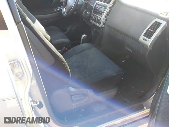 ✅ 2005 Suzuki Aerio SX • VIN: JS2RD61H555300975 • Лот: 43731105. Опубликован ранее на IAAI с пробегом 191 817 миль. Бесплатный доступ к архиву аукционных продаж из США и подробный отчёт об истории автомобиля на DreamBid. Изображение 5.