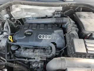 ✅ 2018 Audi Q3 Premium Plus • VIN: WA1HCCFS6JR008521 • Lot: 70691395. Wystawiony na Copart z przebiegiem 92 012 mil. Bezpłatny archiwum sprzedaży aukcyjnych z USA i szczegółowy raport historii pojazdu na DreamBid. Zdjęcie 16.