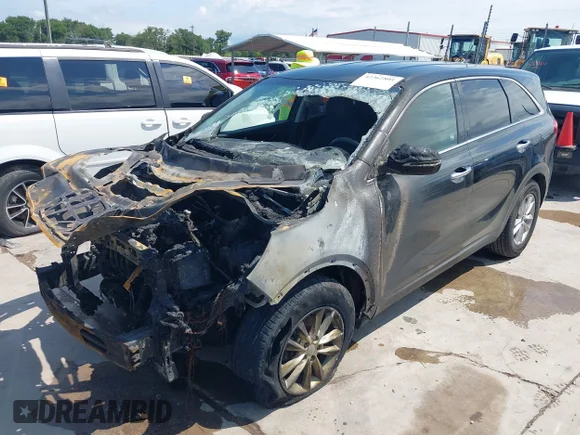 ✅ 2020 Kia Sorento LX • VIN: 5XYPG4A36LG656681 • Lot: 42362801. Wystawiony na IAAI z przebiegiem 149 579 mil. Bezpłatny archiwum sprzedaży aukcyjnych z USA i szczegółowy raport historii pojazdu na DreamBid. Zdjęcie 2.