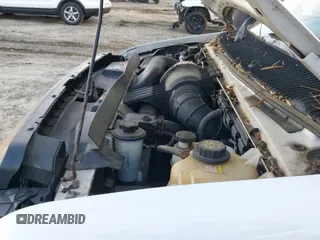 ✅ 2011 Ford Econoline Cargo Commercial • VIN: 1FTNE2EW9BDA04401 • Lot: 43804877. Wystawiony na IAAI z przebiegiem 253 734 mil. Bezpłatny archiwum sprzedaży aukcyjnych z USA i szczegółowy raport historii pojazdu na DreamBid. Zdjęcie 13.