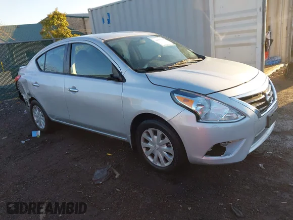 ✅ 2017 Nissan Versa SV • VIN: 3N1CN7APXHK471275 • Лот: 44090926. Опубліковано раніше на IAAI з пробігом 187 700 миль. Безкоштовний доступ до архіву аукціонних продажів зі США та докладний звіт про історію автомобіля на DreamBid. Зображення 1.