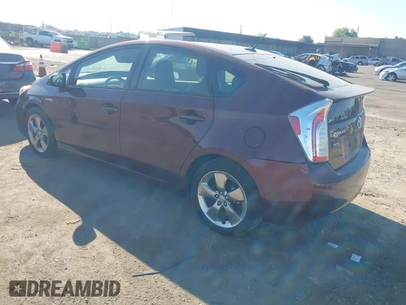 ✅ 2013 Toyota Prius One • VIN: JTDKN3DU7D5581627 • Lot: 43111292. Wystawiony na IAAI z przebiegiem 207 666 mil. Bezpłatny archiwum sprzedaży aukcyjnych z USA i szczegółowy raport historii pojazdu na DreamBid. Zdjęcie 3.
