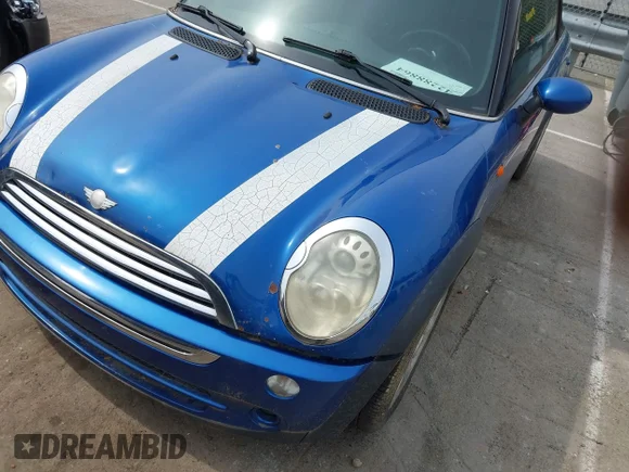 ✅ 2006 MINI Convertible • VIN: WMWRF33566TF65679 • Лот: 42288864. Опубліковано раніше на IAAI з пробігом 119 884 миль. Безкоштовний доступ до архіву аукціонних продажів зі США та докладний звіт про історію автомобіля на DreamBid. Зображення 6.