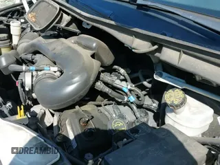 ✅ 2015 Ford Transit Cargo • VIN: 1FTNE1YM0FKA48857 • Lot: 42018604. Wystawiony na IAAI z przebiegiem 267 320 mil. Bezpłatny archiwum sprzedaży aukcyjnych z USA i szczegółowy raport historii pojazdu na DreamBid. Zdjęcie 19.