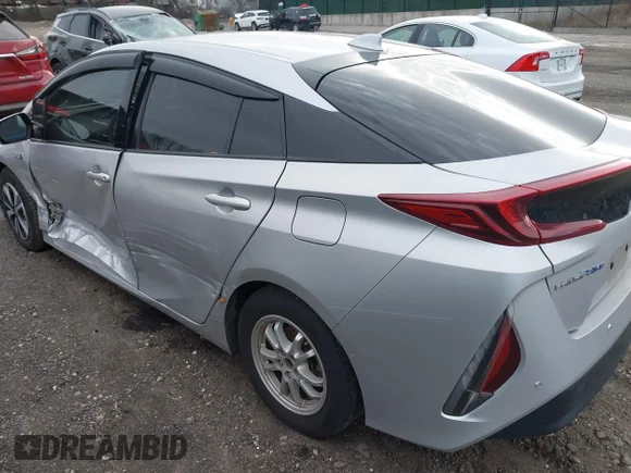 ✅ 2017 Toyota Prius Advanced • VIN: JTDKARFP0H3012612 • Лот: 44120889. Опубліковано раніше на IAAI з пробігом 84 505 миль. Безкоштовний доступ до архіву аукціонних продажів зі США та докладний звіт про історію автомобіля на DreamBid. Зображення 3.