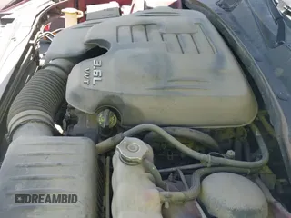 ✅ 2015 Chrysler 300 Limited • VIN: 2C3CCARG5FH887663 • Lot: 42586978. Listed on IAAI with 99,998 mi. Free auction sales archive from the USA and detailed vehicle history report at DreamBid. Image 19.