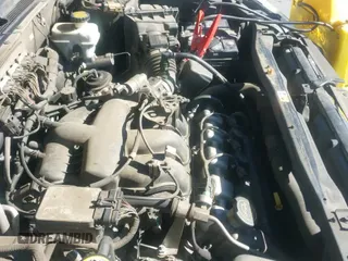 ✅ 2006 Mazda Tribute S • VIN: 4F2CZ04156KM21652 • Lot: 43826559. Listed on IAAI with 221,384 mi. Free auction sales archive from the USA and detailed vehicle history report at DreamBid. Image 14.