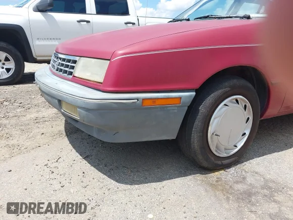 ✅ 1991 Plymouth Sundance • VIN: 1P3XP48K8MN513111 • Lot: 42549472. Wystawiony na IAAI z przebiegiem 8 619 mil. Bezpłatny archiwum sprzedaży aukcyjnych z USA i szczegółowy raport historii pojazdu na DreamBid. Zdjęcie 6.