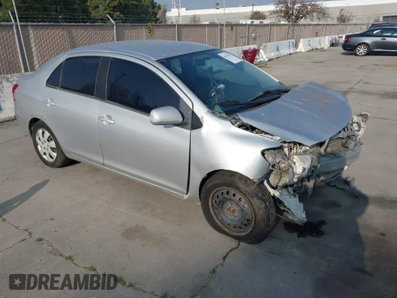 ✅ 2007 Toyota Yaris • VIN: JTDBT923X71124194 • Lot: 44235412. Wystawiony na IAAI z przebiegiem 193 865 mil. Bezpłatny archiwum sprzedaży aukcyjnych z USA i szczegółowy raport historii pojazdu na DreamBid. Zdjęcie 1.