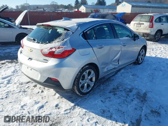 ✅ 2018 Chevrolet Cruze Premier • VIN: 3G1BF6SM4JS625109 • Лот: 43920536. Опубліковано раніше на IAAI з пробігом 82 544 миль. Безкоштовний доступ до архіву аукціонних продажів зі США та докладний звіт про історію автомобіля на DreamBid. Зображення 4.
