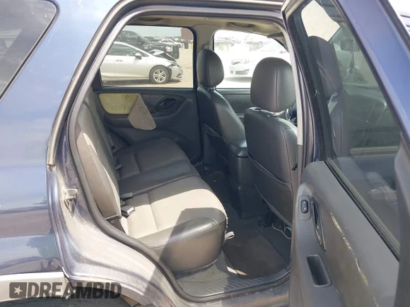 ✅ 2003 Ford Escape XLT Popular • VIN: 1FMYU03143KE15077 • Лот: 45114979. Опубліковано раніше на IAAI з пробігом 190 391 миль. Безкоштовний доступ до архіву аукціонних продажів зі США та докладний звіт про історію автомобіля на DreamBid. Зображення 8.
