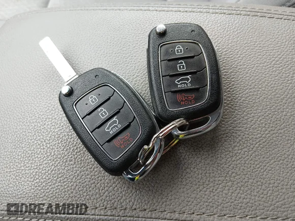 ✅ 2018 Hyundai Tucson SE • VIN: KM8J23A47JU656185 • Lot: 44776372. Wystawiony na IAAI z przebiegiem 22 054 mil. Bezpłatny archiwum sprzedaży aukcyjnych z USA i szczegółowy raport historii pojazdu na DreamBid. Zdjęcie 11.