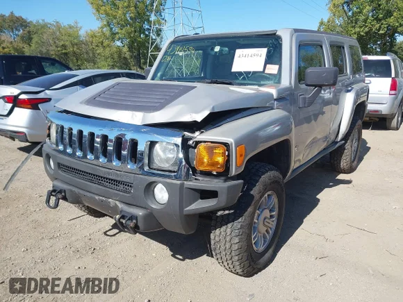 ✅ 2007 Hummer H3 SUV • VIN: 5GTDN13E378218762 • Lot: 43414594. Wystawiony na IAAI z przebiegiem 98 258 mil. Bezpłatny archiwum sprzedaży aukcyjnych z USA i szczegółowy raport historii pojazdu na DreamBid. Zdjęcie 2.