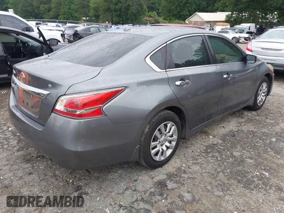 ✅ 2015 Nissan Altima S • VIN: 1N4AL3AP6FC142441 • Lot: 45392609. Wystawiony na IAAI z przebiegiem 142 221 mil. Bezpłatny archiwum sprzedaży aukcyjnych z USA i szczegółowy raport historii pojazdu na DreamBid. Zdjęcie 4.