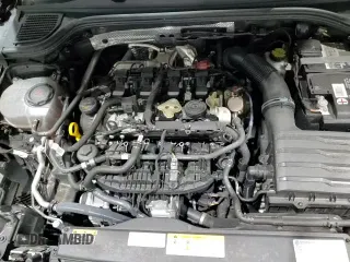 ✅ 2023 Volkswagen Golf GTI 40th Anniversary Edition • VIN: WVW9A7CD9PW189539 • Лот: 48386355. Опубликован ранее на Copart с пробегом 41 988 миль. Бесплатный доступ к архиву аукционных продаж из США и подробный отчёт об истории автомобиля на DreamBid. Изображение 16.