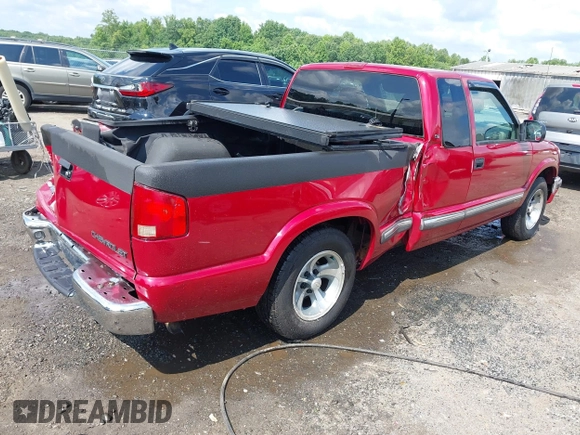 ✅ 2003 Chevrolet S-10 LS • VIN: 1GCCS19X438123108 • Lot: 42707447. Wystawiony na IAAI z przebiegiem 71 461 mil. Bezpłatny archiwum sprzedaży aukcyjnych z USA i szczegółowy raport historii pojazdu na DreamBid. Zdjęcie 4.