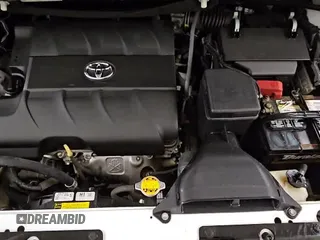 ✅ 2016 Toyota Sienna L • VIN: 5TDZK3DC8GS716580 • Lot: 85430905. Wystawiony na Copart z przebiegiem 58 396 mil. Bezpłatny archiwum sprzedaży aukcyjnych z USA i szczegółowy raport historii pojazdu na DreamBid. Zdjęcie 15.