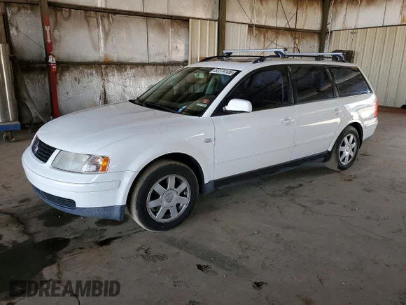 ✅ 2001 Volkswagen Passat • VIN: WVWHC63B21E034696 • Лот: 52274106. Опубликован ранее на Copart с пробегом 138 201 миль. Бесплатный доступ к архиву аукционных продаж из США и подробный отчёт об истории автомобиля на DreamBid. Изображение 1.