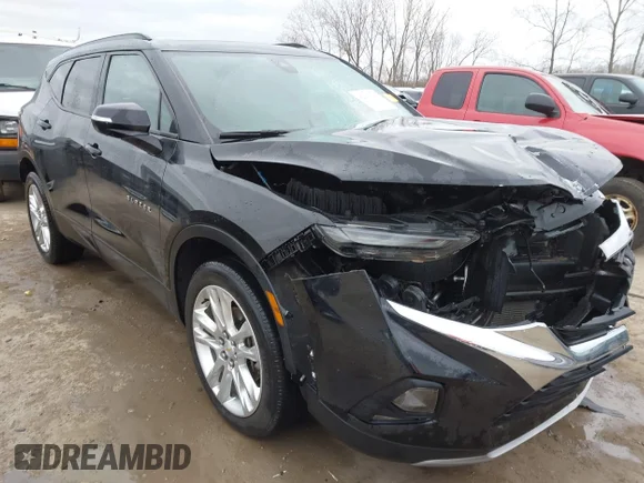✅ 2019 Chevrolet Blazer • VIN: 3GNKBDRS0KS666082 • Lot: 42033003. Listed on IAAI with 28,737 mi. Free auction sales archive from the USA and detailed vehicle history report at DreamBid. Image 1.
