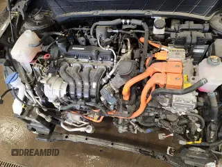 ✅ 2024 Kia Niro EX • VIN: KNDCR3LE5R5143599 • Lot: 91215295. Listed on Copart with 20,701 mi. Free auction sales archive from the USA and detailed vehicle history report at DreamBid. Image 17.