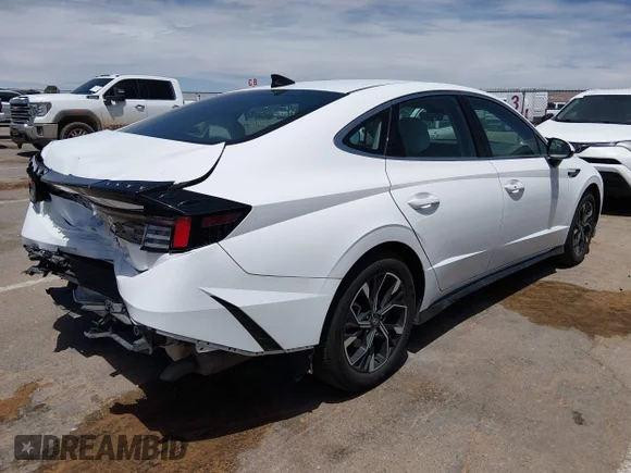 ✅ 2025 Hyundai Sonata SEL • VIN: KMHL64JA1SA500462 • Lot: 45087376. Wystawiony na IAAI z przebiegiem 30 380 mil. Bezpłatny archiwum sprzedaży aukcyjnych z USA i szczegółowy raport historii pojazdu na DreamBid. Zdjęcie 4.