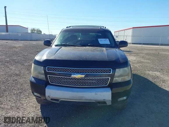 ✅ 2010 Chevrolet Avalanche LT • VIN: 3GNVKFE02AG248721 • Лот: 44172073. Опубліковано раніше на IAAI з пробігом 252 532 миль. Безкоштовний доступ до архіву аукціонних продажів зі США та докладний звіт про історію автомобіля на DreamBid. Зображення 6.