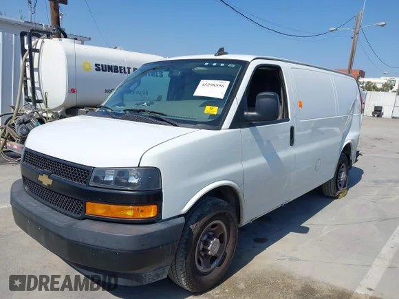 ✅ 2020 Chevrolet Express Cargo • VIN: 1GCWGAFG6L1274561 • Лот: 45298556. Опубліковано раніше на IAAI з пробігом 68 029 миль. Безкоштовний доступ до архіву аукціонних продажів зі США та докладний звіт про історію автомобіля на DreamBid. Зображення 2.