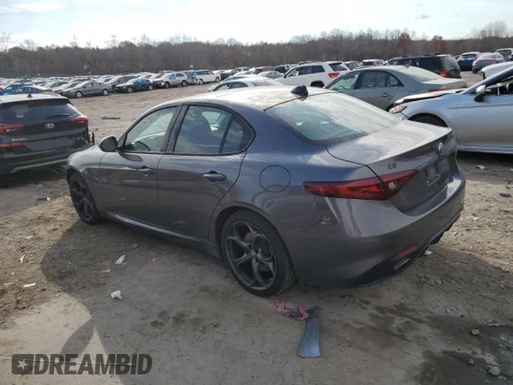 ✅ 2018 Alfa Romeo Giulia Ti Sport • VIN: ZARFAEEN5J7597735 • Лот: 79456824. Опубліковано раніше на Copart з пробігом 81 019 миль. Безкоштовний доступ до архіву аукціонних продажів зі США та докладний звіт про історію автомобіля на DreamBid. Зображення 2.