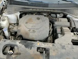 ✅ 2019 Kia Sorento LX • VIN: 5XYPG4A5XKG489497 • Lot: 68967655. Listed on Copart with 116,725 mi. Free auction sales archive from the USA and detailed vehicle history report at DreamBid. Image 14.