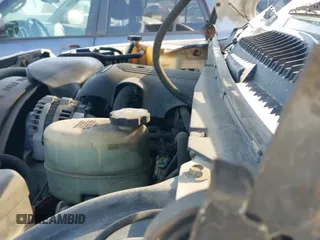 ✅ 2002 GMC Sierra 1500HD SLE • VIN: 1GTGC13U32F119963 • Lot: 42669596. Listed on IAAI with 243,101 mi. Free auction sales archive from the USA and detailed vehicle history report at DreamBid. Image 13.