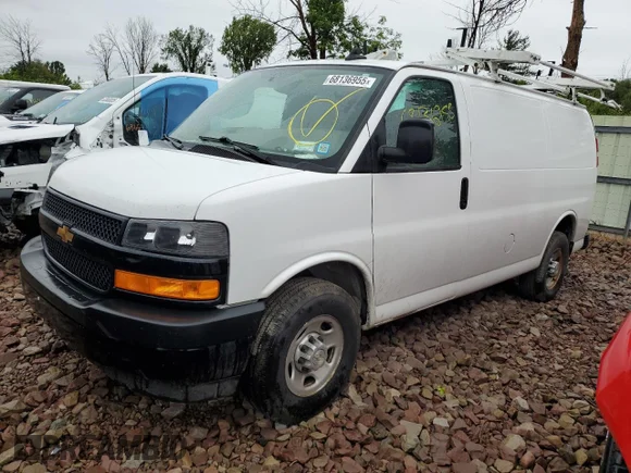 ✅ 2021 Chevrolet Express Cargo • VIN: 1GCWGAFP0M1150299 • Lot: 56706576. Wystawiony na Copart z przebiegiem 87 864 mil. Bezpłatny archiwum sprzedaży aukcyjnych z USA i szczegółowy raport historii pojazdu na DreamBid. Zdjęcie 1.